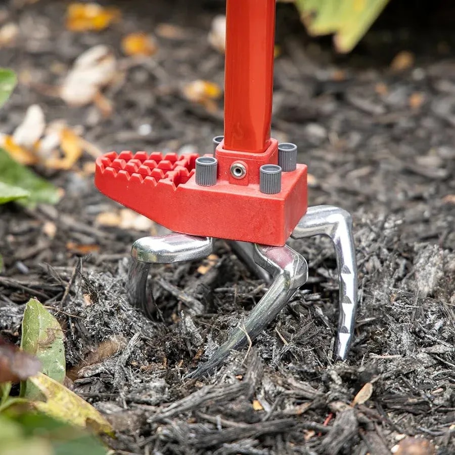 Claw cultivator with long handle