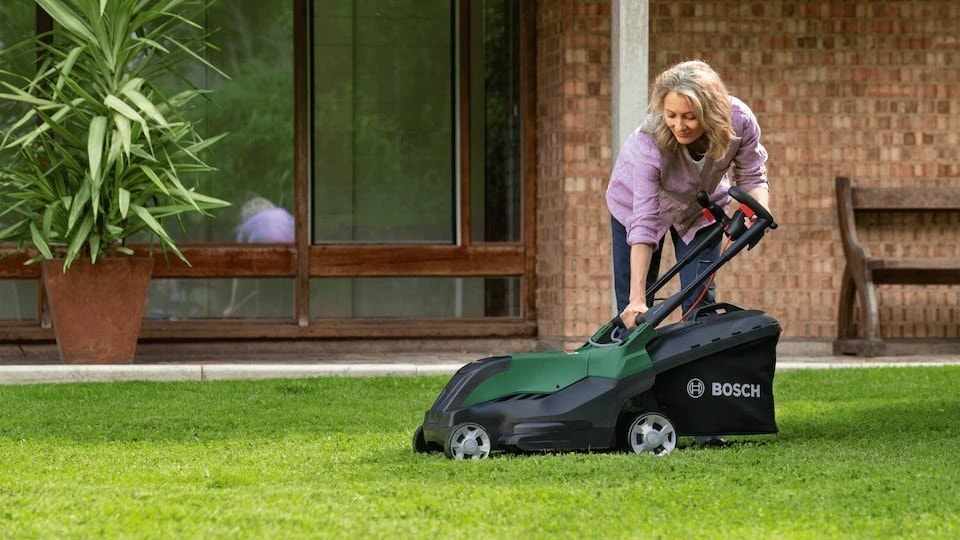 Bosch AdvancedRotak 36V-40-650 Cordless Lawnmower, 36V, 40cm