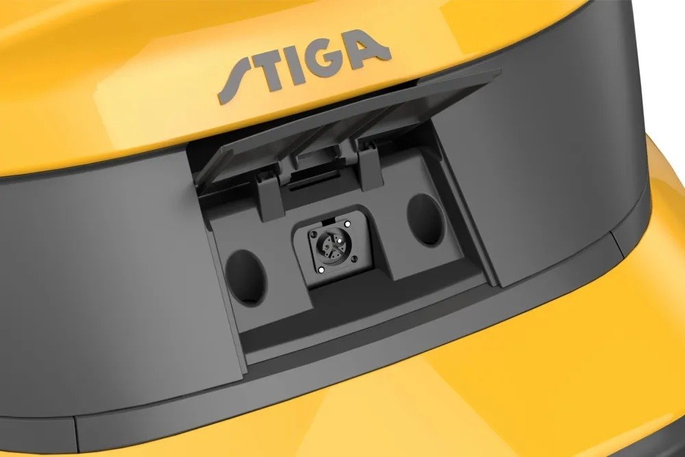 Stiga Gyro 700e Axial Ride-On Mower 108cm 48V