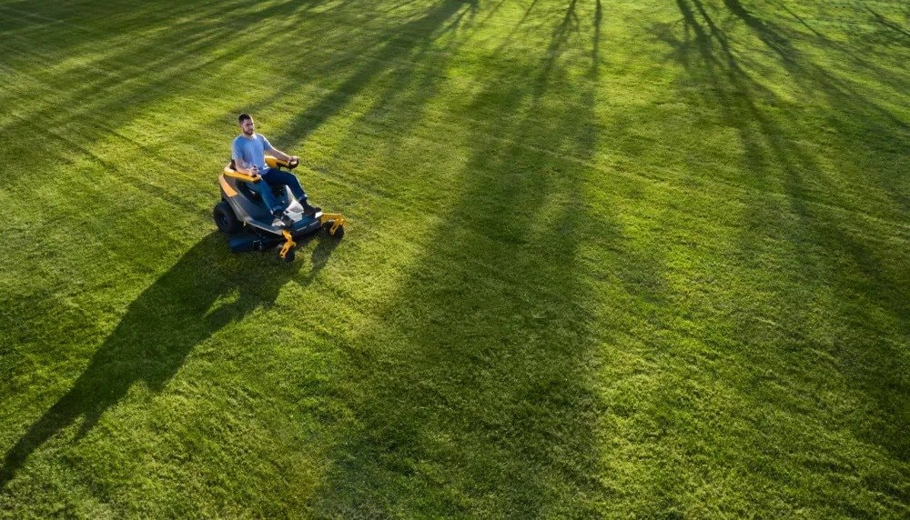 Stiga Gyro 700e Axial Ride-On Mower 108cm 48V
