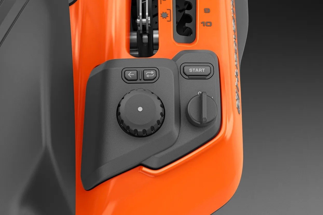 Husqvarna R 200iX Battery Ride-On Mower (38.5 Ah)