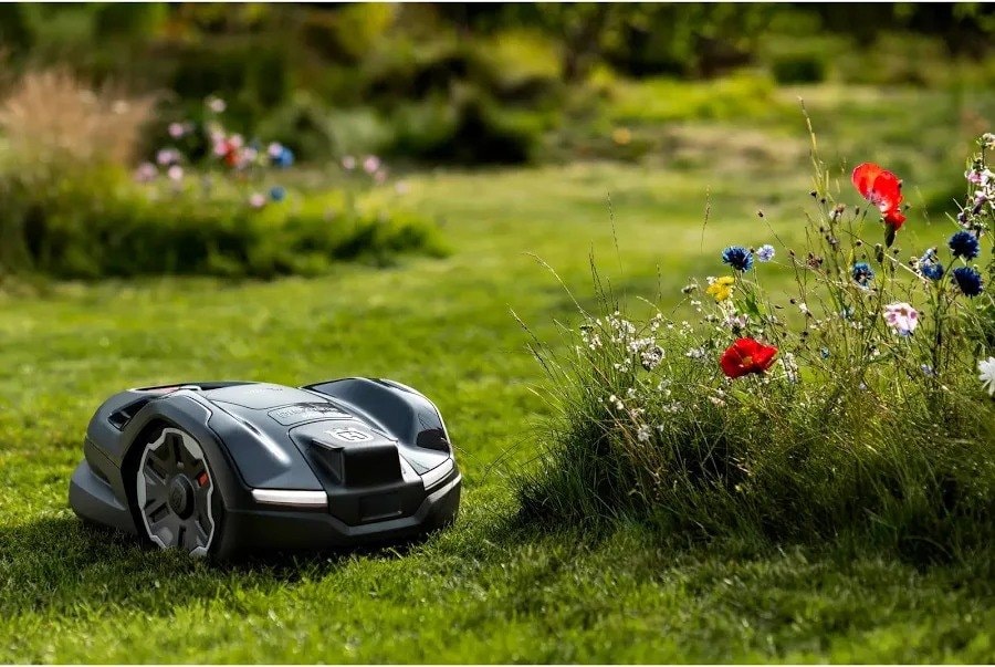 Husqvarna Automower 410XE NERA Robot Mower 1000m² 22 cm