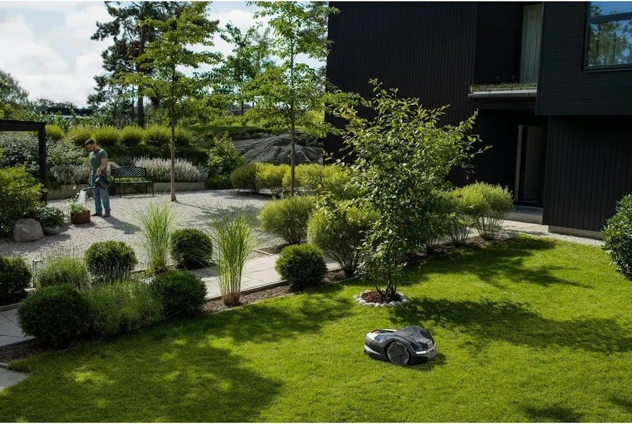 Husqvarna Automower 410XE NERA Robot Mower 1000m² 22 cm
