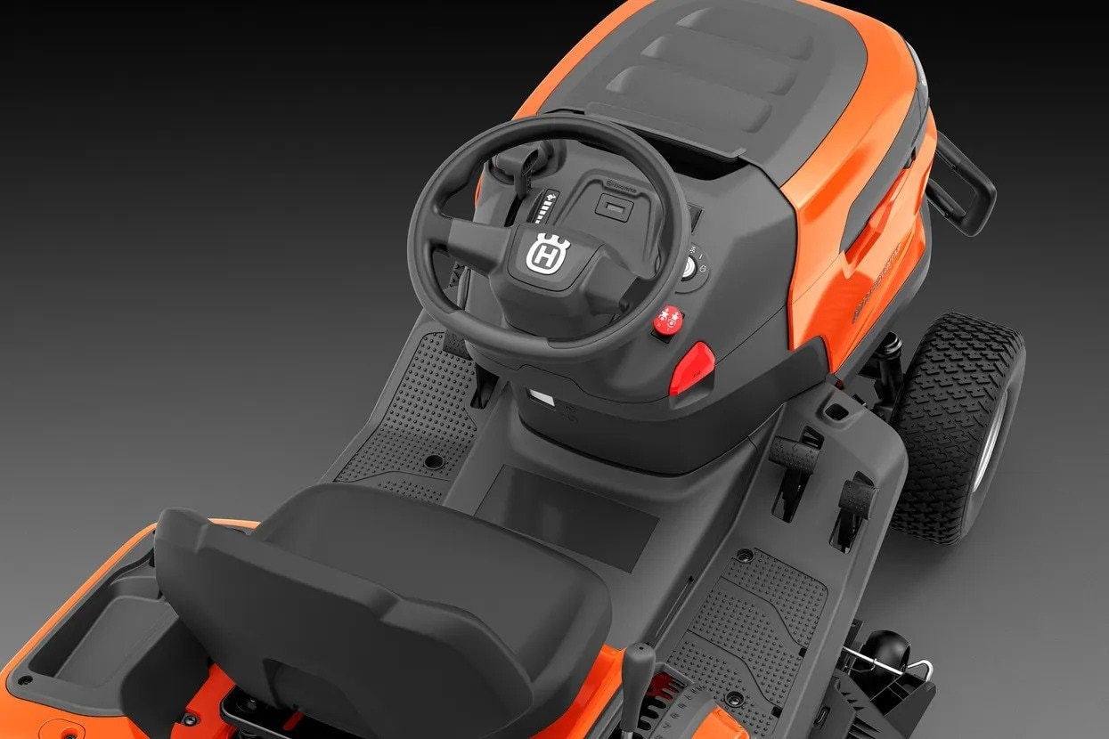 Husqvarna TS 215T Petrol Ride-On Garden Tractor 95 cm
