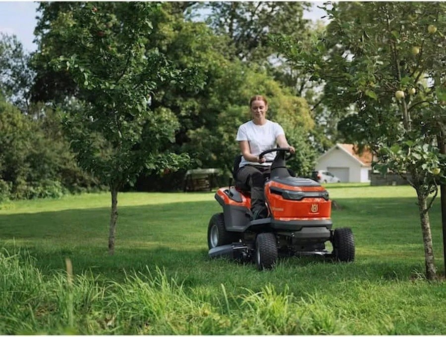 Husqvarna TS 100i Electric Ride-On Garden Tractor with 95 cm Cutting Width