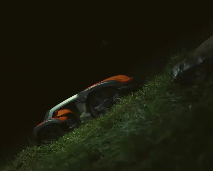 Husqvarna Automower 535 AWD Robot Mower for lawns up to 3,500m²