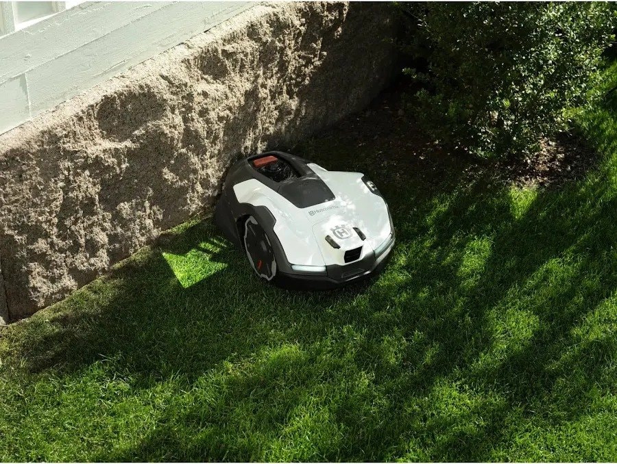 Husqvarna Automower 405VE NERA Robot Mower 900 m²