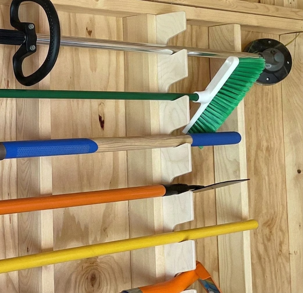 Wooden garden tool organiser rack, 36-inch
