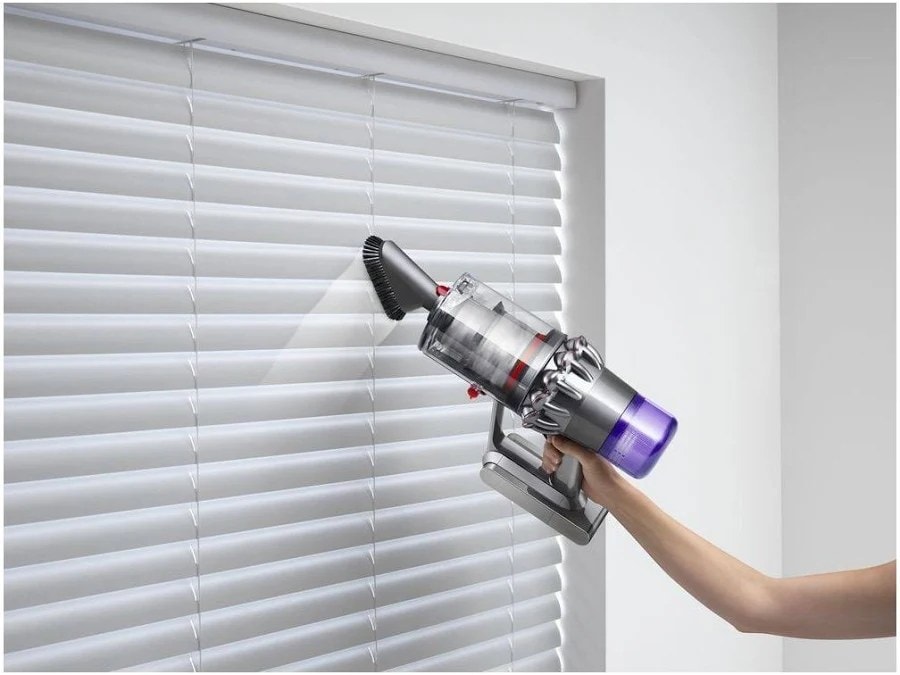 Dyson V11 Fluffy Cordless Vacuum Cleaner – Nickel/Red