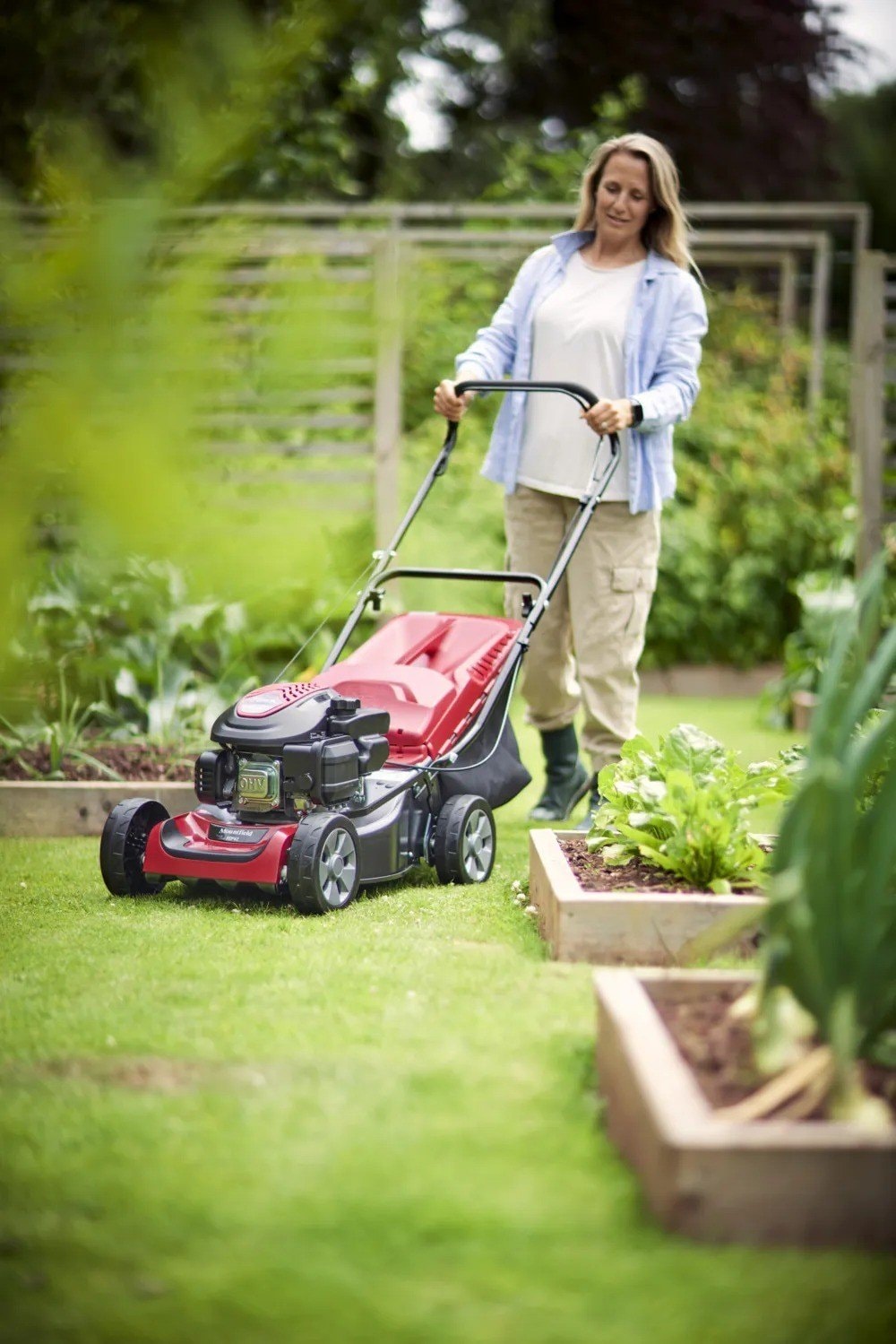 Mountfield HP42 Petrol Lawnmower, 41 cm Cutting Width, 123cc Engine