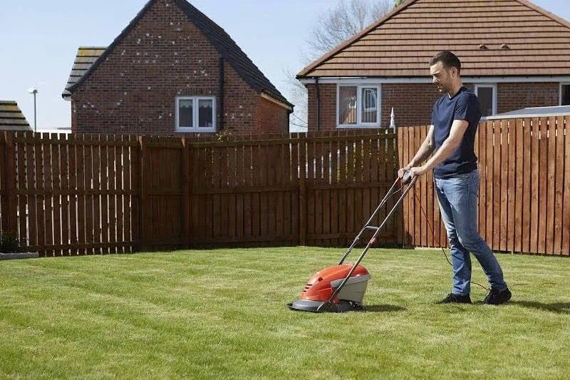 Flymo Hover Vac 260 Electric Mower, 26cm Cutting Width, 1400W