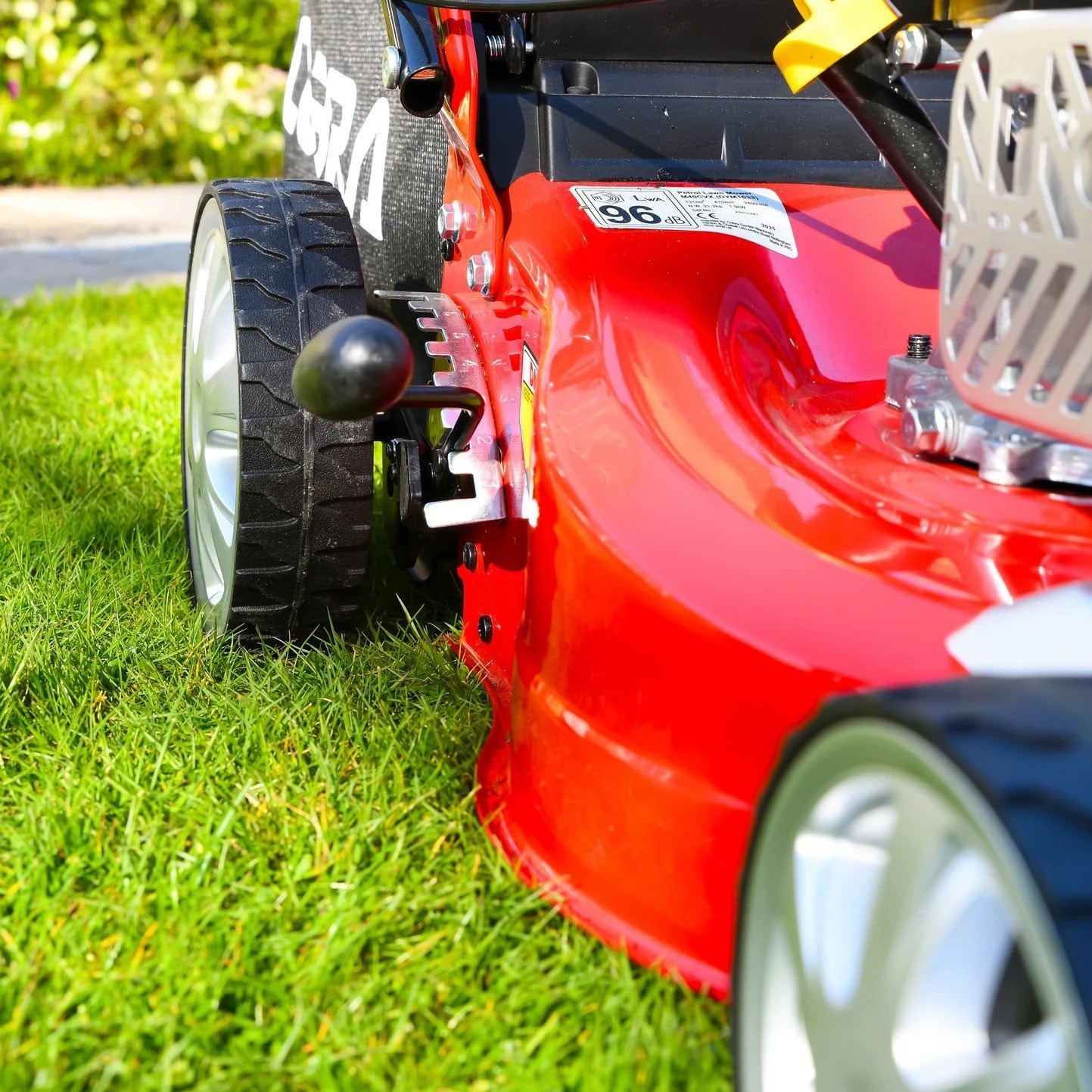 Cobra M40CVX Petrol Lawnmower 40cm 131cc
