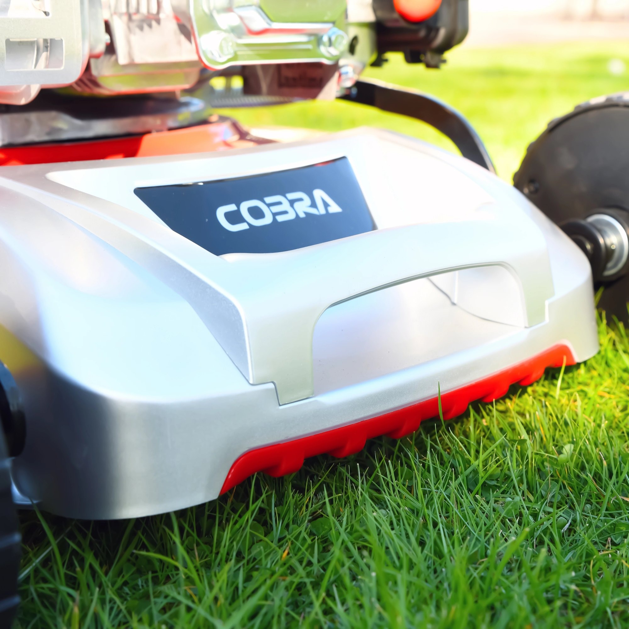 Cobra M40CVX Petrol Lawnmower 40cm 131cc