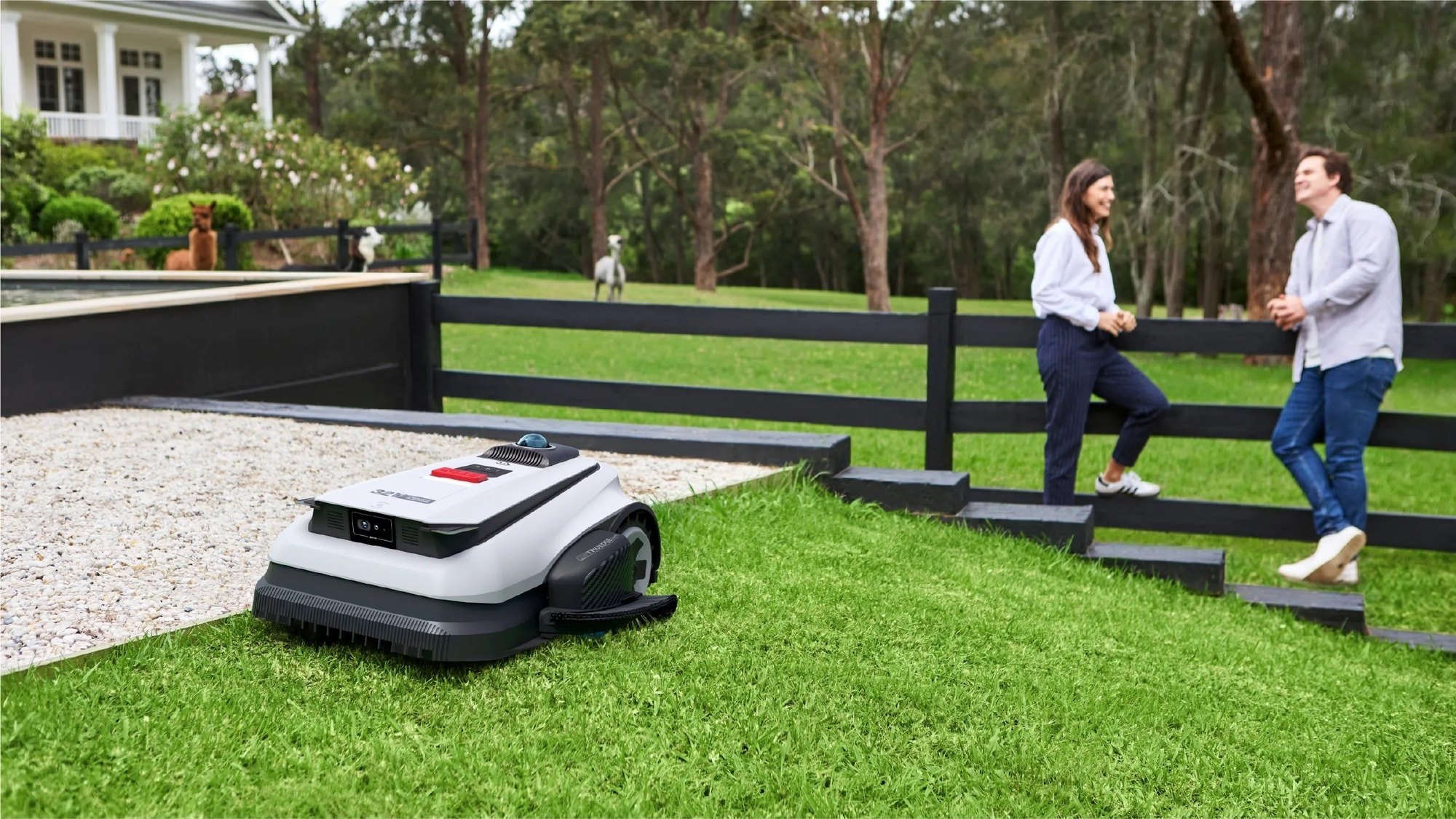 Ecovacs GOAT A2000 LiDAR PRO Robot Mower 32V 33cm Cutting Width