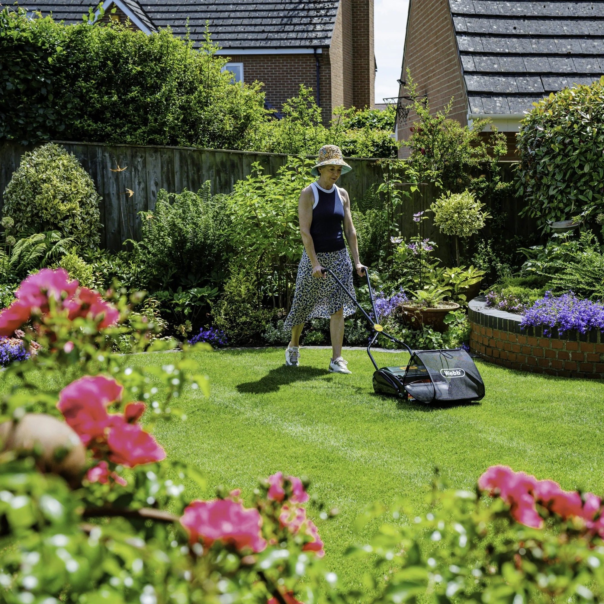 Webb WEH12R Hand Push Cylinder Mower 30cm