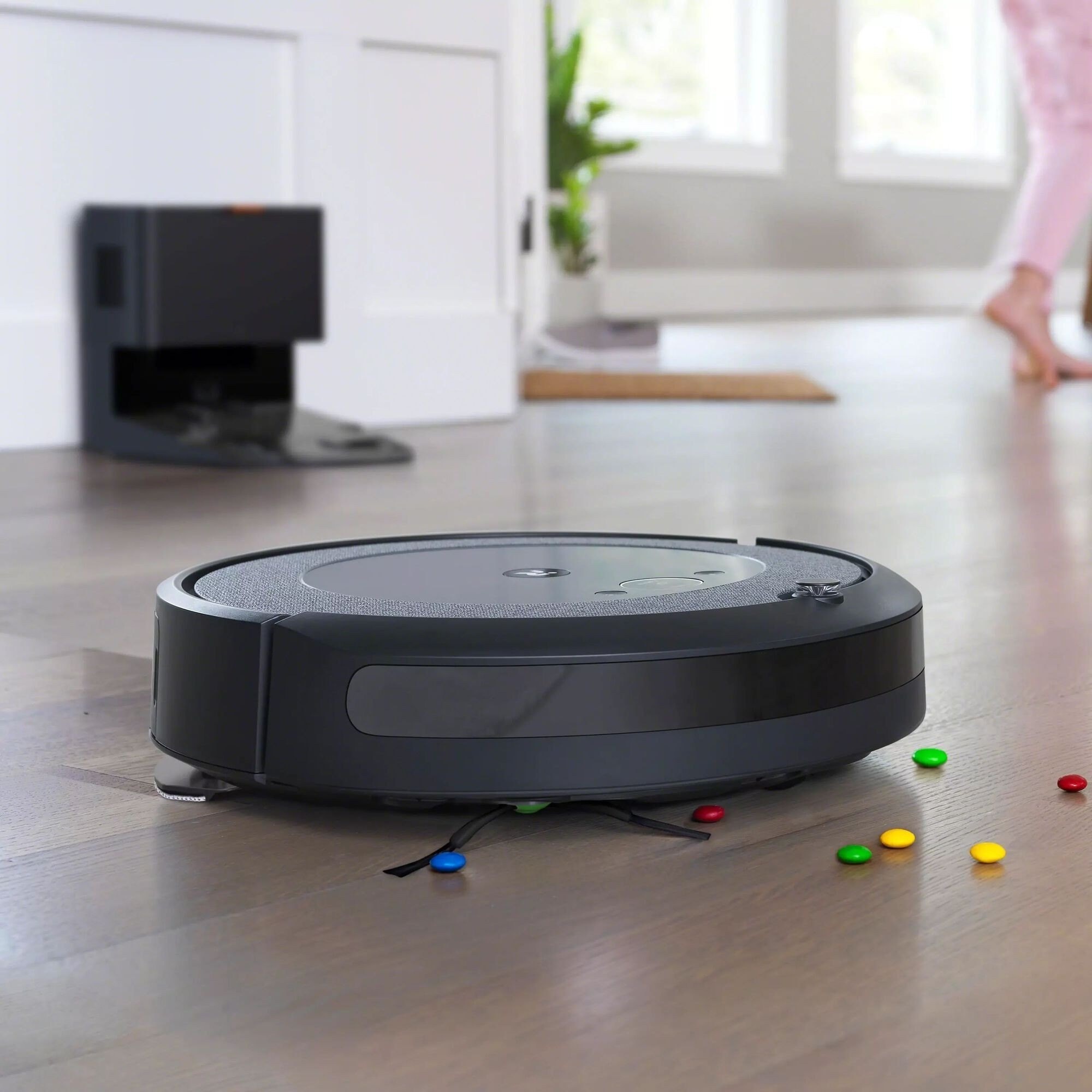 iRobot Roomba Combo i5+ Robot Vacuum & Mop with Automatic Dirt Disposal