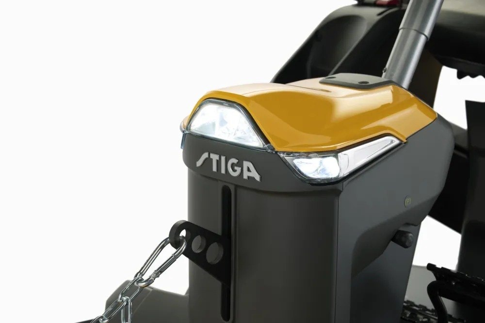 Stiga Park 700W Twin-Cylinder Petrol Ride On Mower