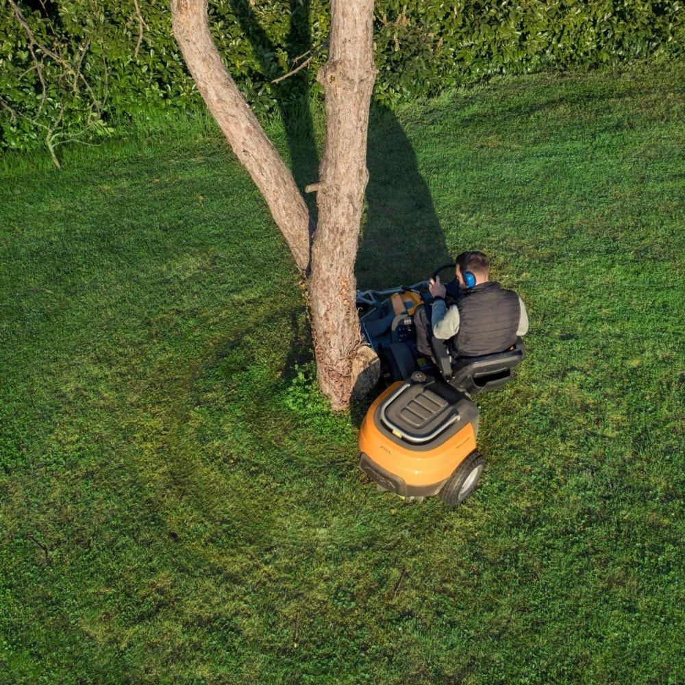 Stiga Park Pro 900 WX 4WD Ride On Mower