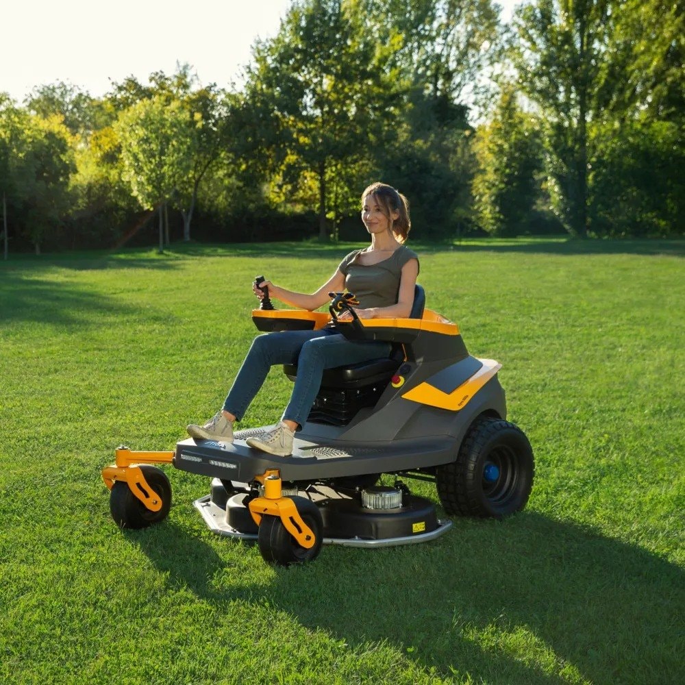 Stiga Gyro 900e Axial Ride-On Mower 125cm 48V