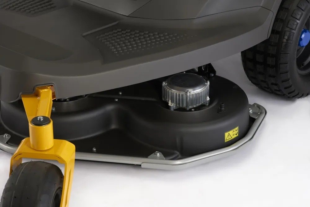 Stiga Gyro 900e Axial Ride-On Mower 125cm 48V