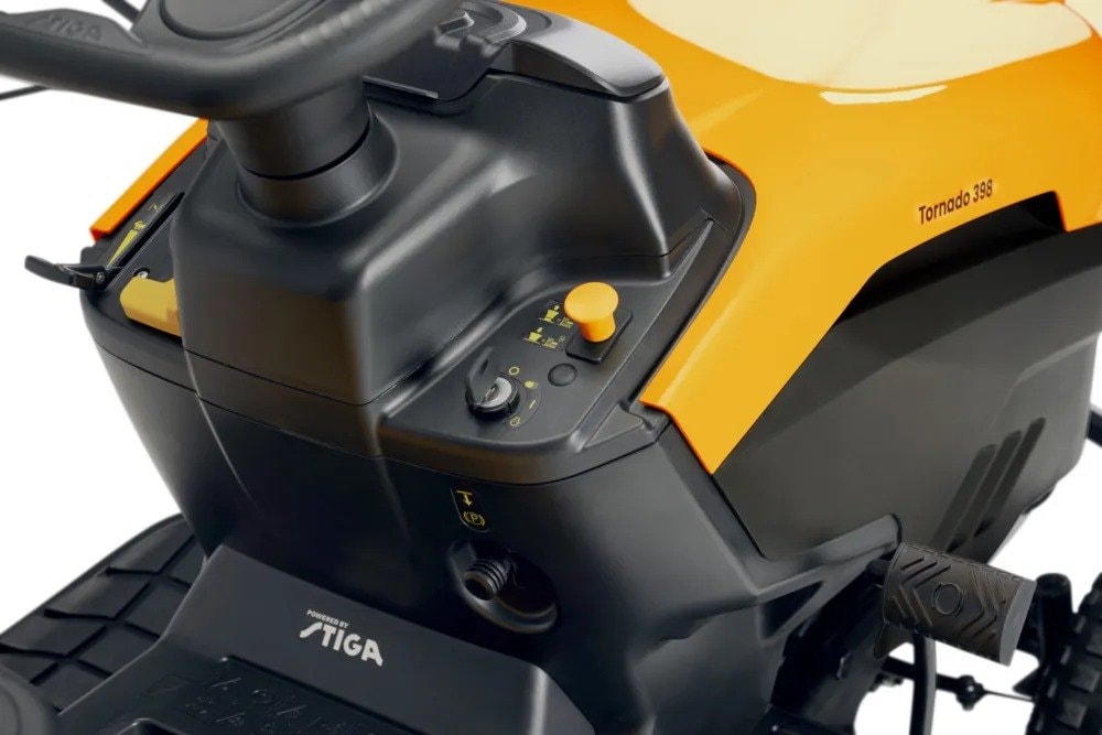 Stiga Tornado 398 Lawn Tractor with 98 cm Cutting Width