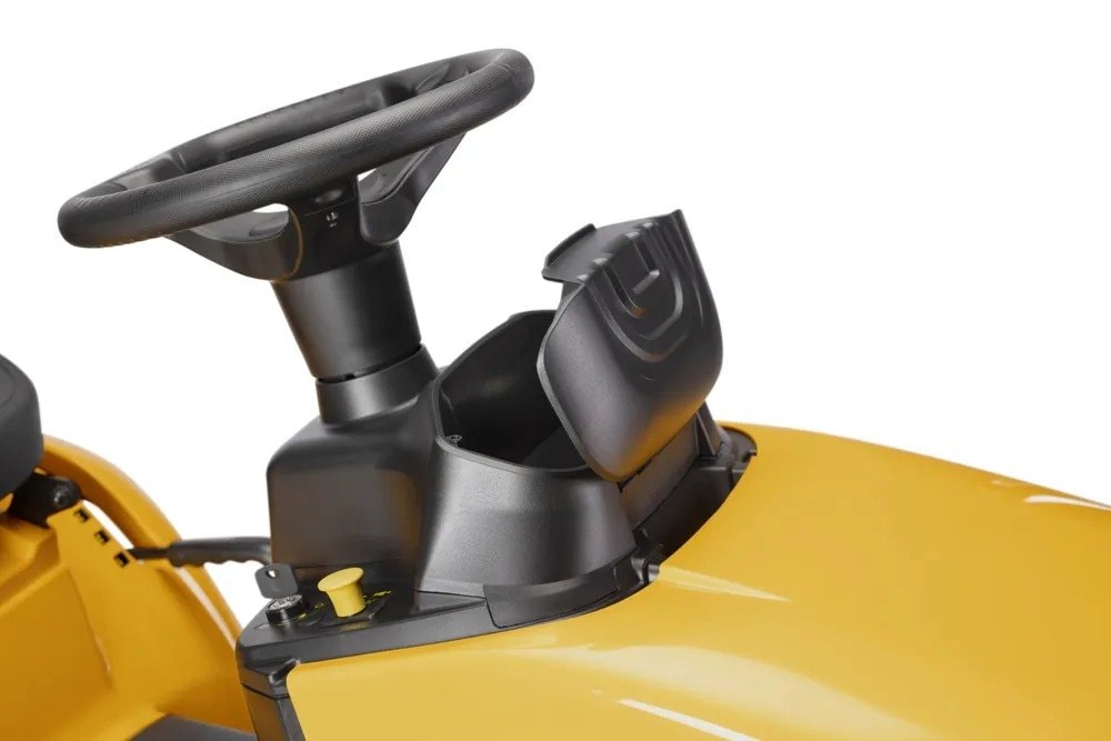 Stiga Tornado 398 Lawn Tractor with 98 cm Cutting Width