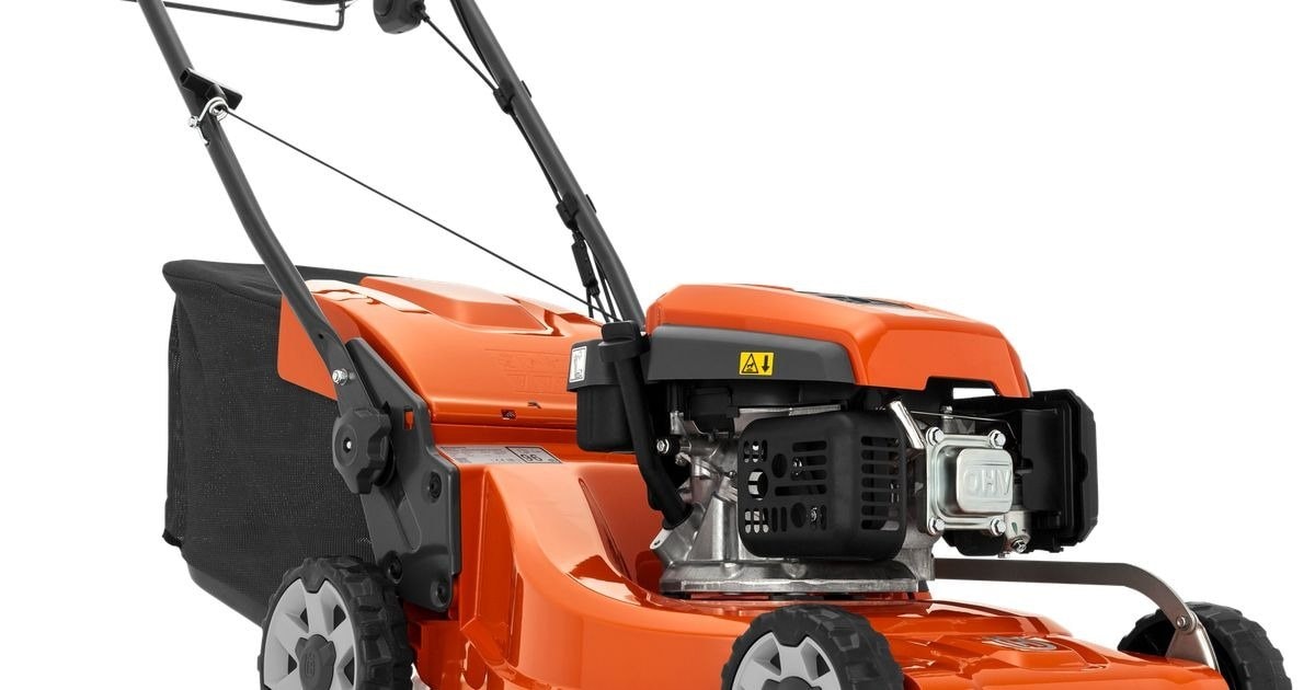 Husqvarna LC347V Petrol Lawnmower with 47cm Cutting Width