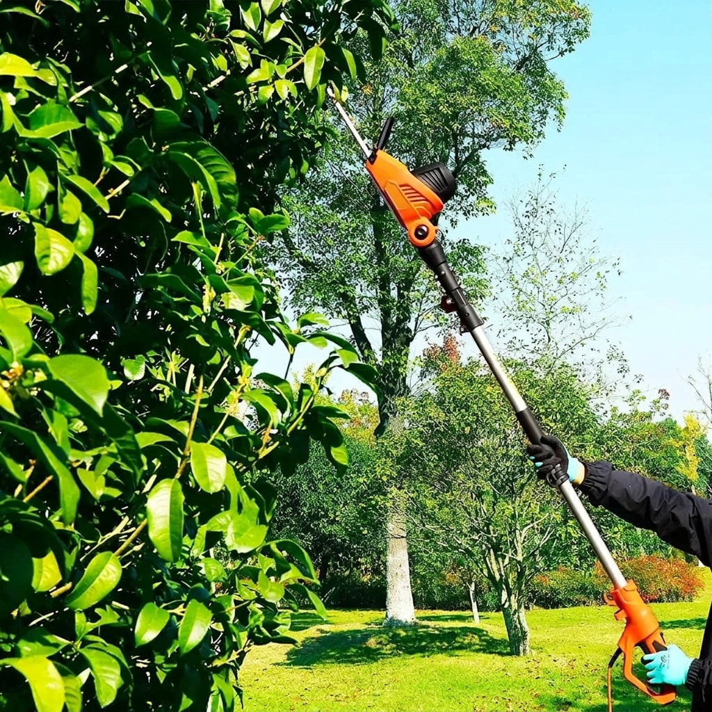 Electric pole hedge trimmer, 4.8 A, 3/4-inch cut